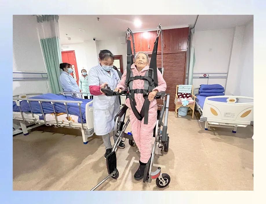 ဆေးခန်းသုံး လမ်းလျှောက် ပြန်လည်ထူထောင်ရေး စက်ရုပ်