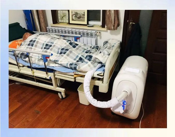 Intelligent Incontinence Cleaning Robot