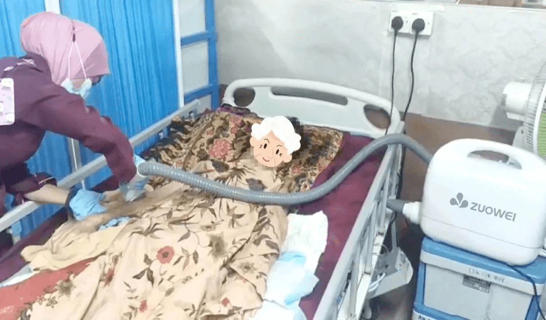 Mesin siram portabel nyedhiyakake perawatan hospice kanggo wong tuwa ing Malaysia